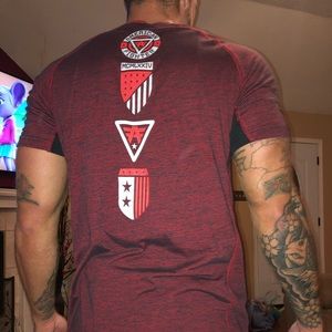 Men’s size large American fighter shirt
